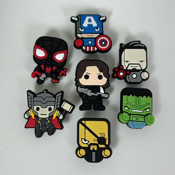 Avengers ~ Crocs ~ Jibbitz ~ Charms - Picture 1 of 3